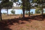 A vendre, beau terrain de 3 500 m2, vue sur le lac avec acc&egrave;s priv&eacute; sur Mantasoa