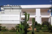 A vendre, une belle villa F6 dans un quartier r&eacute;sidentiel &agrave; Ambodiafontsy Ampitatafika- Antananarivo (contact 0341654755)