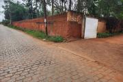 &Agrave; vendre une Maison de type F5, environnement r&eacute;sidentiel, calme et s&eacute;curis&eacute;. Acc&egrave;s facile, proximit&eacute; de la nouvelle rocade a&eacute;roport Ivato et Ambohitrimanjaka. ( Contact rapide Mr Jacky +261 34 02 443 04 )