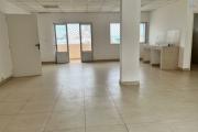 Des bureaux d'environ 100m2 chacun &agrave; Antsahavola ( CONTACT LALAINA 034 08 583 76 )