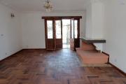 A LOUER une maison F5 avec parking à Tsimbazaza, contact Francia 034 02 218 69