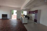 A vendre, villa F4 sur 600 m2 de terrain &agrave; Faravohitra Avaratra - contact Felana