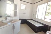 A vendre, villa F4 sur 600 m2 de terrain à Faravohitra Avaratra