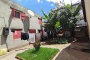 A vendre, maison &agrave; &eacute;tage F4 sur 380 m2 de terrain &agrave; Ambohidratromo (contact Felana 0341654755)