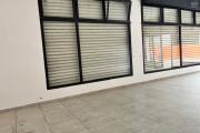 Un local commercial de 58m2 &agrave; Alarobia ( CONTACT LALAINA 034 08 583 76 )