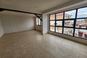 A LOUER - Local professionnel avec rooftop Antaninandro