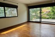 Une villa F6 avec piscine &agrave; Ambatobe