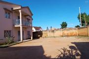 A louer, grande maison F6 &agrave; &eacute;tage avec grand parking &agrave; Antanandrano Ambohitrarahaba