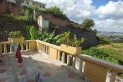 A vendre, maison F4 &agrave; &eacute;tage, avec une belle vue sur Ambolokandrina -Antananarivo