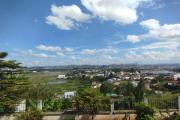 A vendre, maison F4 &agrave; &eacute;tage, avec une belle vue sur Ambolokandrina -Antananarivo