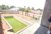 A vendre, villa moderne &agrave; &eacute;tage F11 avec piscine, en cous de finition sur Ilaivola Ivato- Antananarivo