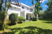 &Agrave; LOUER - Villa de standing F6 avec piscine &agrave; Ambohibao. (LOUE)