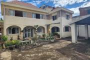 A louer - Villa &agrave; &eacute;tage de type F5 semi-meubl&eacute;e situ&eacute;e &agrave; Ambohijanahary Ambohibao