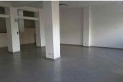 A louer, un local de 112 m2 dans un immeuble en bord de route principale sur Ambohibao Antananarivo