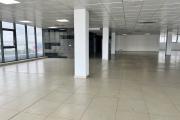 Des locaux professionnels de 900m2 et 1 287m2 à Alarobia