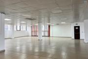 Un local professionnel de 900m2 à Alarobia Ivandry
