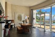Une villa F7 avec piscine &agrave; d&eacute;bordement sur la hauteur d'Ambatobe