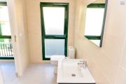 Un immeuble sur 3 niveaux à usage bureau à louer à Antasahavola