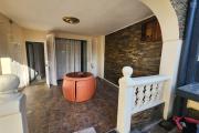 A LOUER - Une villa de standing meublée à étage de type F5 situé à Ambohinambo Talatamaty non loin SUPER U
