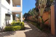 A vendre, villa à étage F5 sur 432 m2 de terrain à Ambatolampy Tsimahafotsy