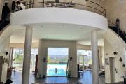 Une villa F7 à piscine à débordement à 7mn en voiture sur la hauteur d'Ambatobe