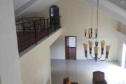 Une villa F5 avec jardin &agrave; Ambatobe