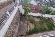 A VENDRE - UNE MAISON A ETAGE RENOVEE DE TYPE F9 BORD DE ROUTE PAVEE SITUEE A ANDRANORO AMBOHIBAO