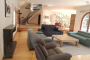 Une villa F6 de prestige meubl&eacute;e et &eacute;quip&eacute;e avec piscine &agrave; Androhibe ( lalaina@ofim.mg)