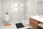 Une villa F6 de prestige meubl&eacute;e et &eacute;quip&eacute;e avec piscine &agrave; Androhibe ( lalaina@ofim.mg)