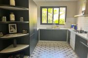 Une villa F3 meubl&eacute;e &agrave; Mahatony Tsarasaotra