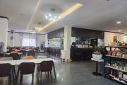 A vendre complexe immobilier restaurant, hôtel, usine, bureaux à fort potentiel commercial à Talatamaty, bord de route principale et proximité immédiate de la nouvelle rocade de l'Aéroport intérnational Ivato