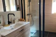 A louer un appartement T3 meublé et sécurisé à Antsahavola