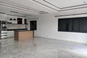 Trois grands appartements T5 neufs et lumineux à Mahazoarivo