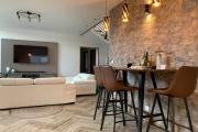 Une villa F6 meublée de standing à Iavoloha Mandrimena