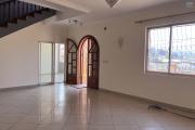 Une villa F4 dans une résidence sécurisée à Ambatobe
