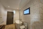 A louer superbe villa neuve de standing type F5 avec piscine à Mandrosoa Ivato