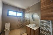 A louer superbe villa neuve de standing type F5 avec piscine à Mandrosoa Ivato