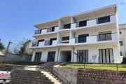 &Agrave; LOUER &ndash; IMMEUBLE COMPLET AVEC 5 LOGEMENTS &Agrave; ANALAMAHITSY PARK
