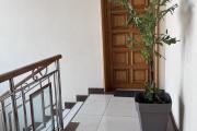 Un appartement T3 meubl&eacute; s&eacute;curis&eacute; &agrave; Alarobia Ivandry