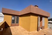 À LOUER – Grande villa semi-meublée avec studio à Soamananety Ambohidratrimo.