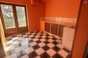 À LOUER – Grande villa semi-meublée avec studio à Soamananety Ambohidratrimo.