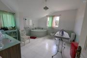 OFIM met en vente une magnifique villa &agrave; &eacute;tage type F6 avec vue panoramique sur le lac de Mamamba dans un cadre exceptionnel pour une vie de confort situ&eacute;e &agrave; Ambohibao proximit&eacute; de l'&eacute;cole primaire fran&ccedil;aise C et centre commercial LEADER PRICE