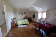 OFIM met en vente une magnifique villa &agrave; &eacute;tage type F6 avec vue panoramique sur le lac de Mamamba dans un cadre exceptionnel pour une vie de confort situ&eacute;e &agrave; Ambohibao proximit&eacute; de l'&eacute;cole primaire fran&ccedil;aise C et centre commercial LEADER PRICE