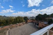 OFIM met en vente une magnifique villa &agrave; &eacute;tage type F6 avec vue panoramique sur le lac de Mamamba dans un cadre exceptionnel pour une vie de confort situ&eacute;e &agrave; Ambohibao proximit&eacute; de l'&eacute;cole primaire fran&ccedil;aise C et centre commercial LEADER PRICE