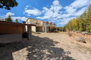 OFIM met en vente une magnifique villa &agrave; &eacute;tage type F6 avec vue panoramique sur le lac de Mamamba dans un cadre exceptionnel pour une vie de confort situ&eacute;e &agrave; Ambohibao proximit&eacute; de l'&eacute;cole primaire fran&ccedil;aise C et centre commercial LEADER PRICE
