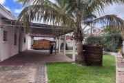 Vente d'une villa F6 dans une r&eacute;sidence s&eacute;curis&eacute;e &agrave; Tanjombato