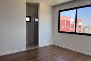 Un grand et tr&egrave;s bel appartement T4 en duplex &agrave; Ambatobe
