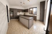 Une villa F5 à étage avec vue dégagée à Talatamaty Faralaza