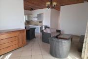 Villa plain-pied F4 avec piscine b&acirc;tie sur un terrain de 525 m2 &agrave; vendre - Manazary Ambatobe