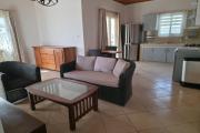Villa plain-pied F4 avec piscine b&acirc;tie sur un terrain de 525 m2 &agrave; vendre - Manazary Ambatobe
